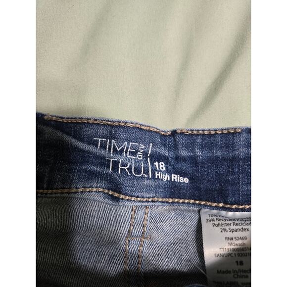 Time and tru size 18 women's plus size high rise capri jeans - Picture 5 of 10